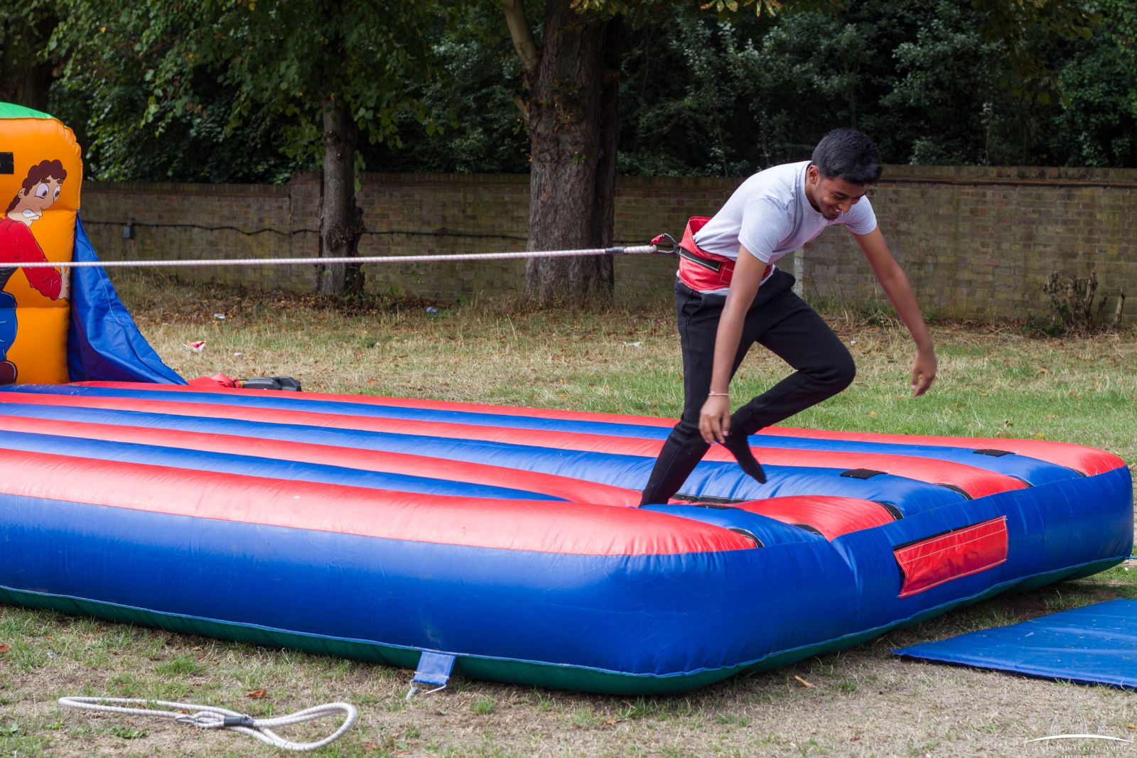 ©1987-2017 SKS Swaminarayan Temple East London